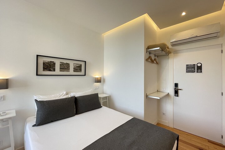 Room 46 of 112