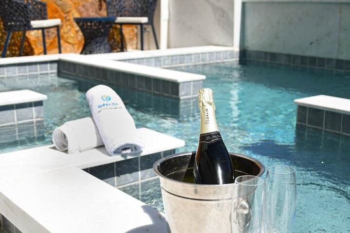 Pools & Facilities