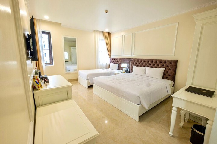 Room 13 of 39