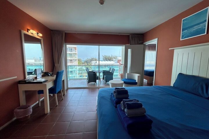 Room 20 of 104
