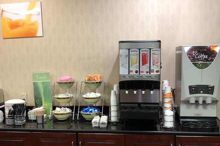 Breakfast/Coffee Service 30 of 35