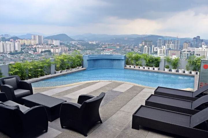 Hotel with Pool