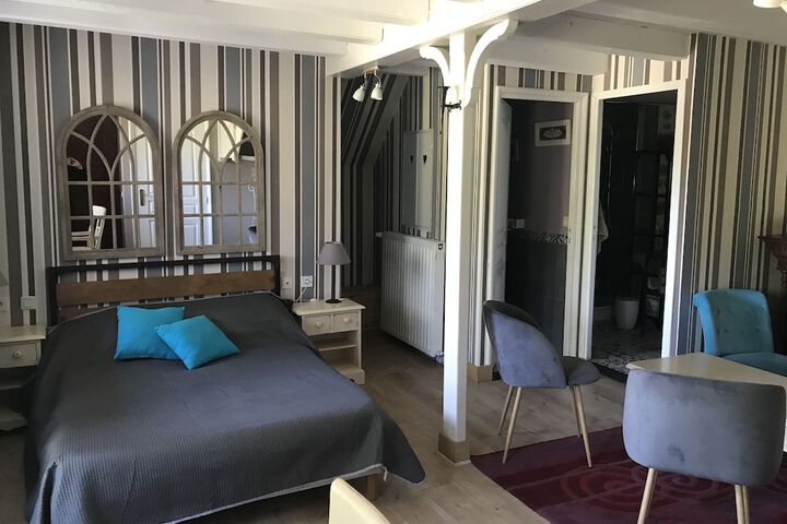 Room 2 of 29