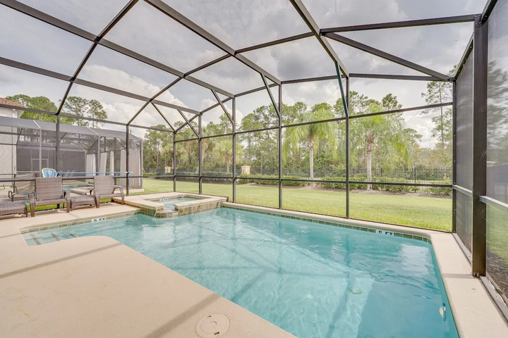 Pool 12 of 18
