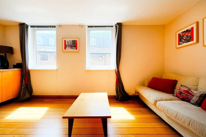 Spacious & Chic Central London Flat for 4