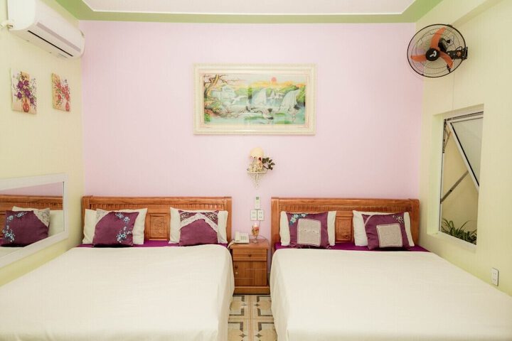 Room 8 of 42