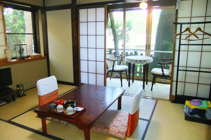 Room 12 of 43