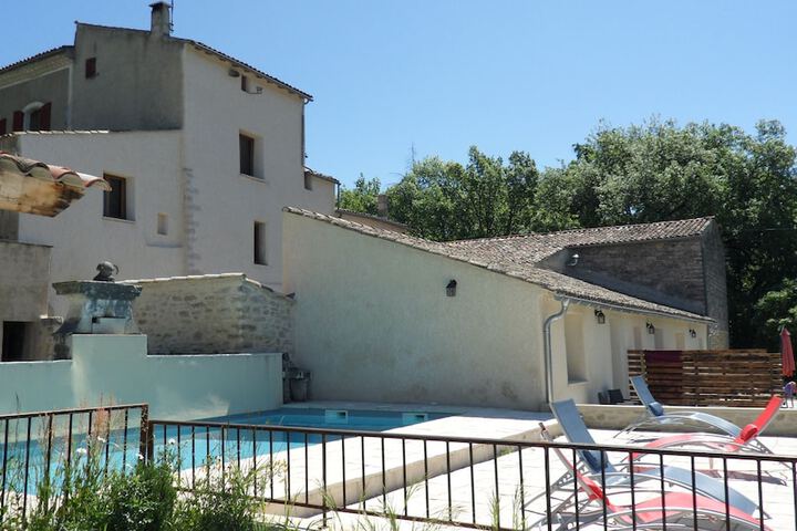 Hotel Pool