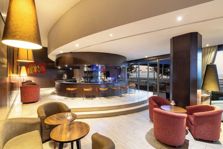 Lounge 97 of 111
