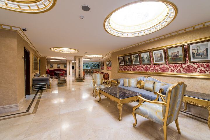 Hotel Lobby