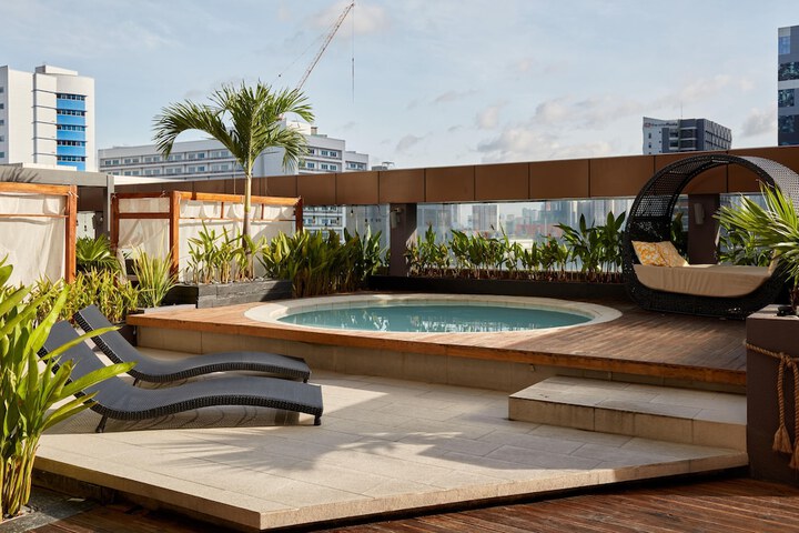 Hotel with Pool
