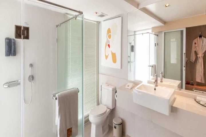 Clean Restrooms