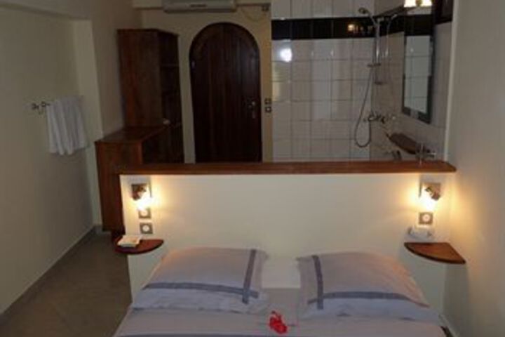 Room 19 of 38