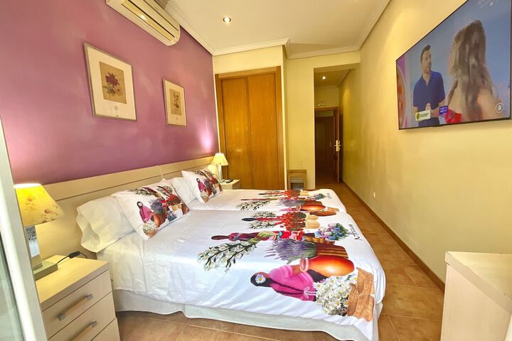 Room 4 of 38