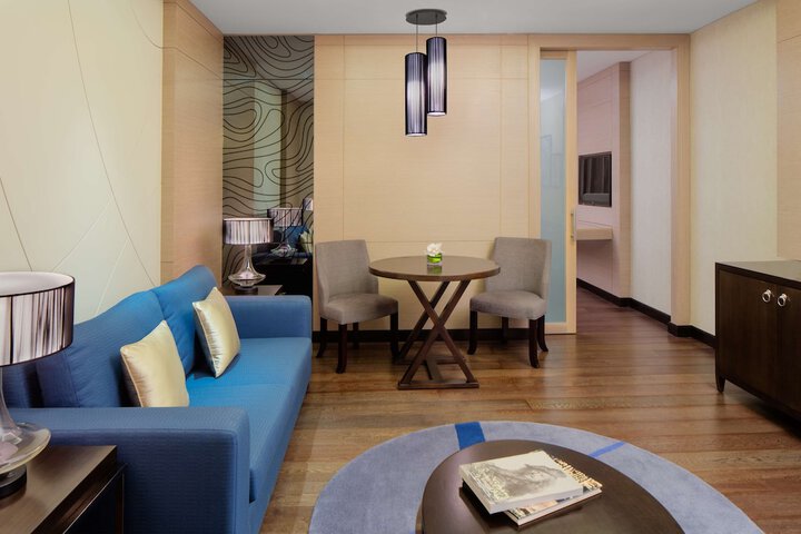 Room 13 of 189