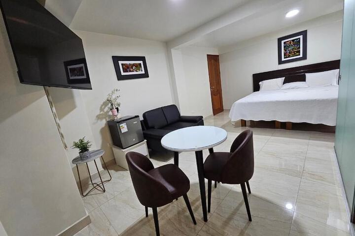 Room 2 of 6
