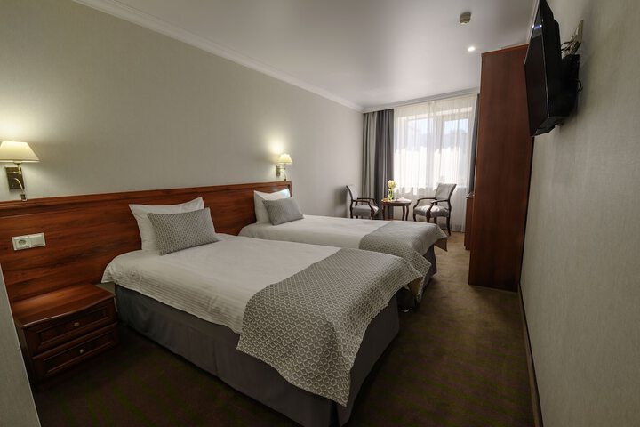 Room 18 of 113