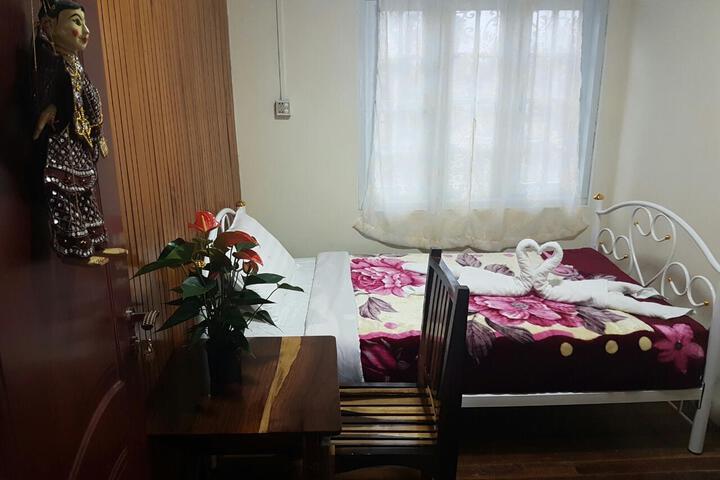 Room 3 of 5