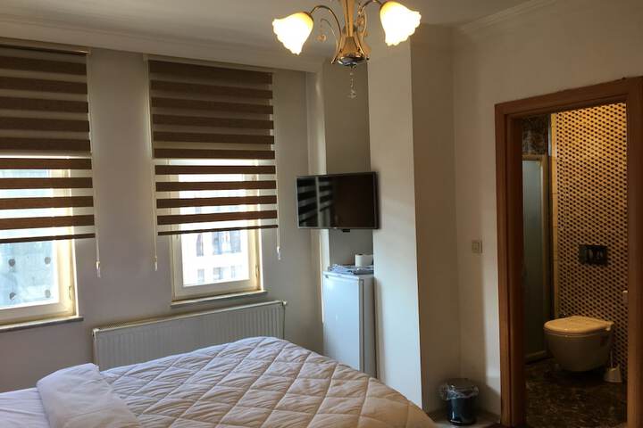 Room 6 of 39