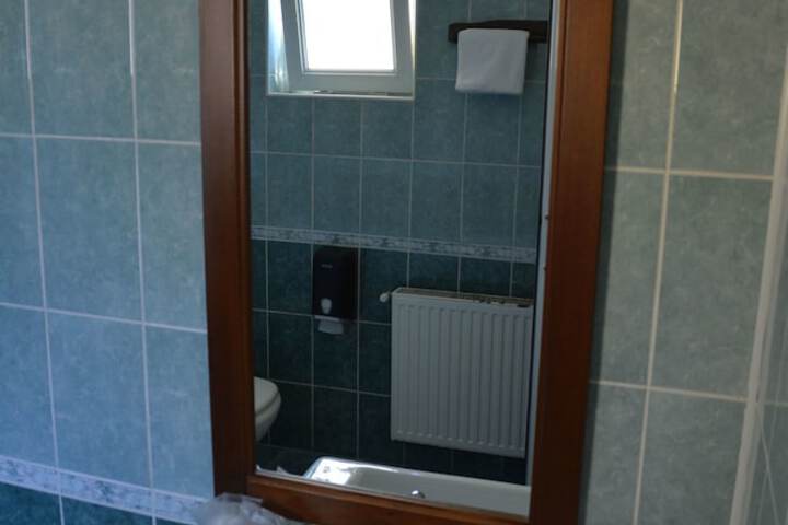 Room 15 of 34