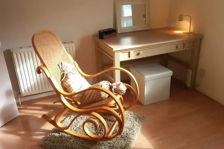 Room 2 of 11