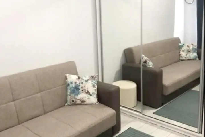 Room 5 of 13