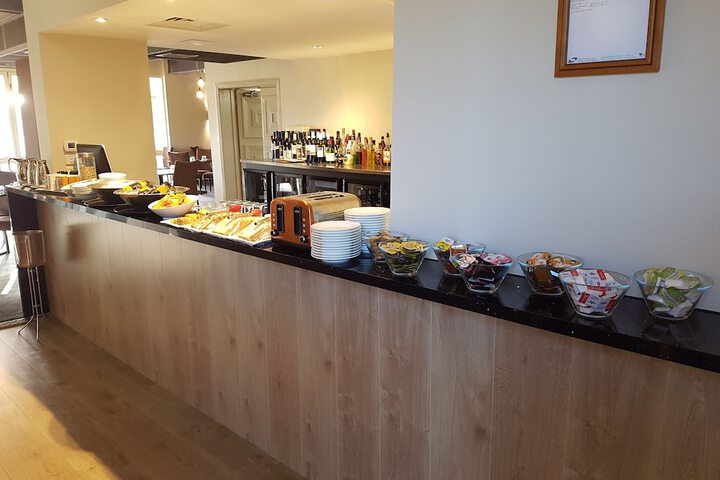 Breakfast/Coffee Service 50 of 77