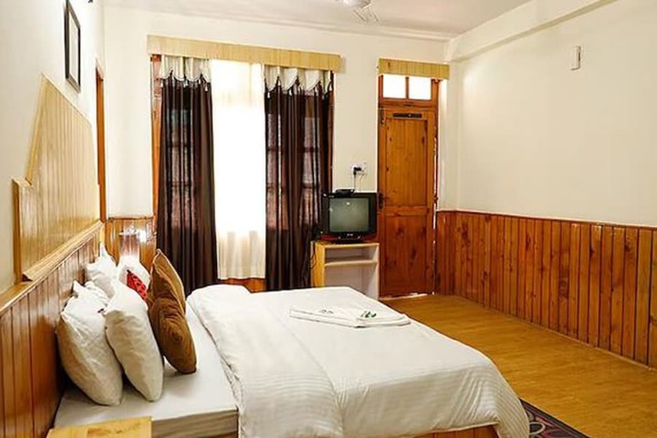 Room 14 of 25