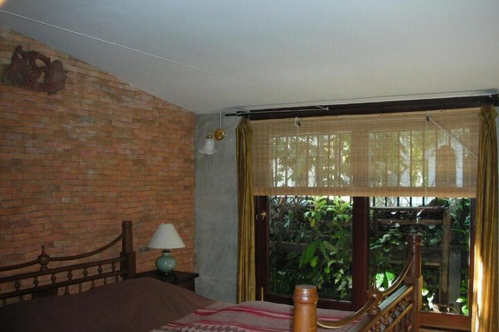 Room 19 of 47