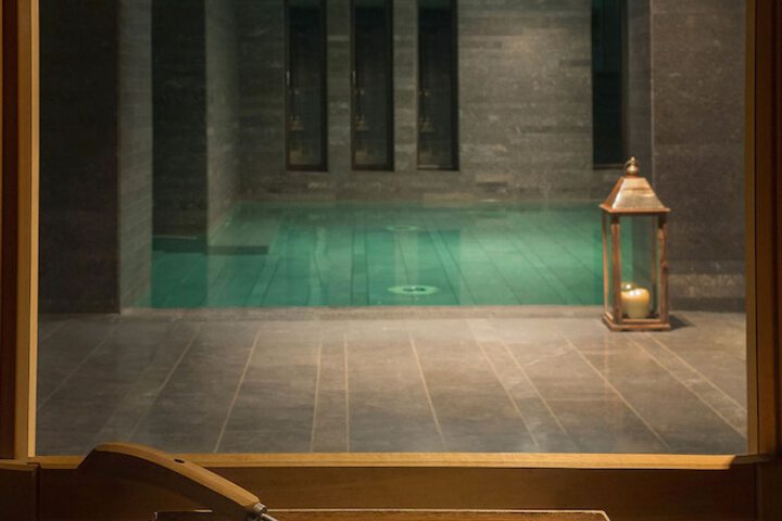 Hotel with Pool