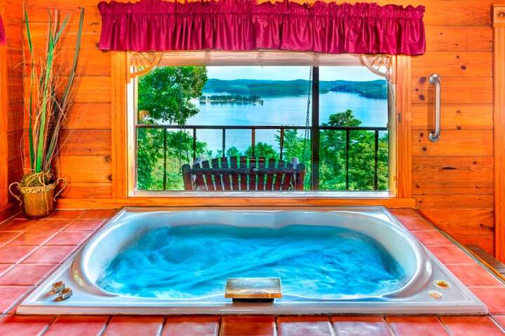 Jetted tub