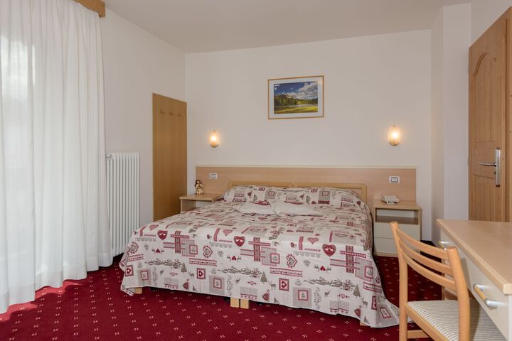 Room 12 of 20