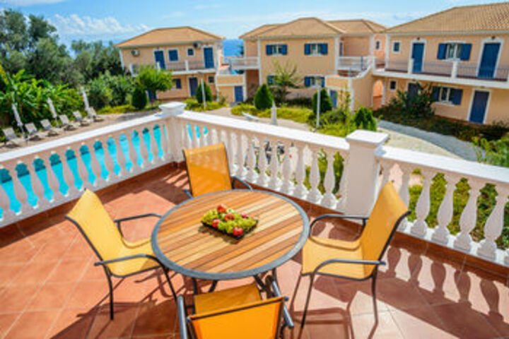 Terrace/Patio 3 of 33