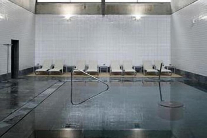 Pools & Facilities
