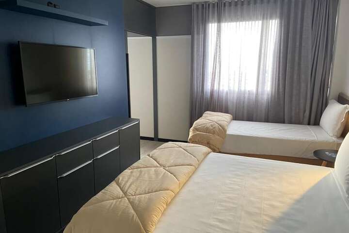Room 5 of 21