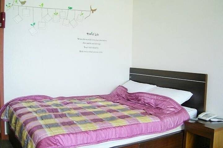 Room 5 of 15