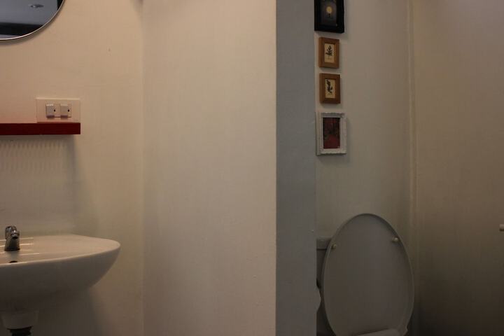 Room 78 of 122