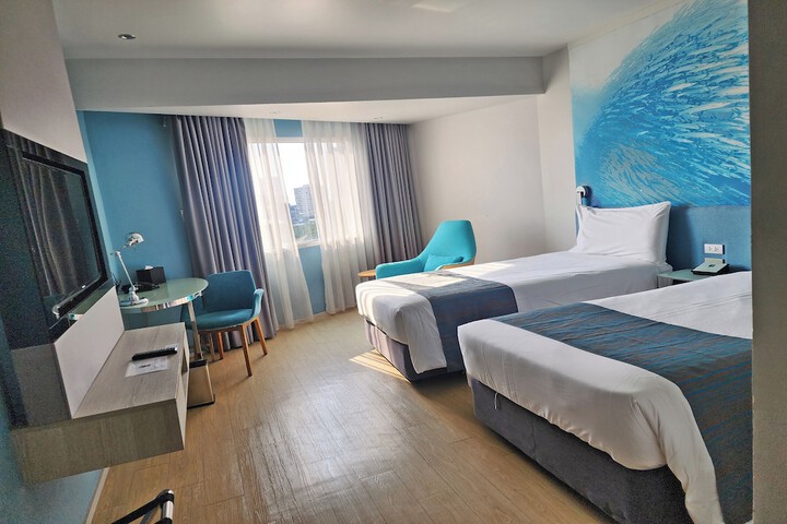 Room 70 of 109