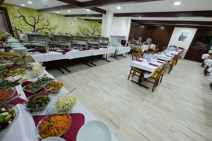Dining 39 of 106