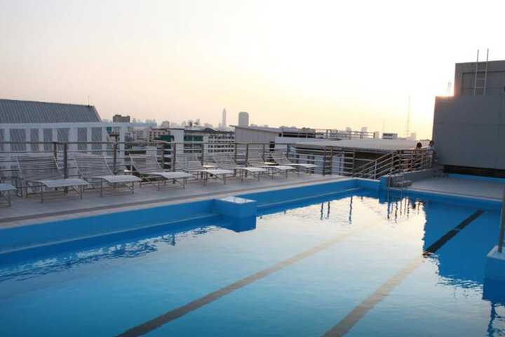 Pool 32 of 48