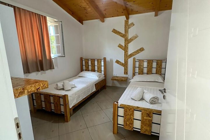 Room 4 of 56