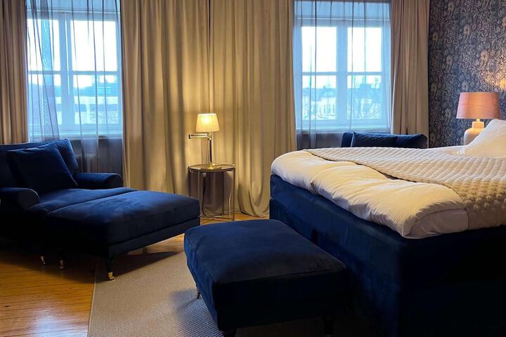 Room 32 of 96