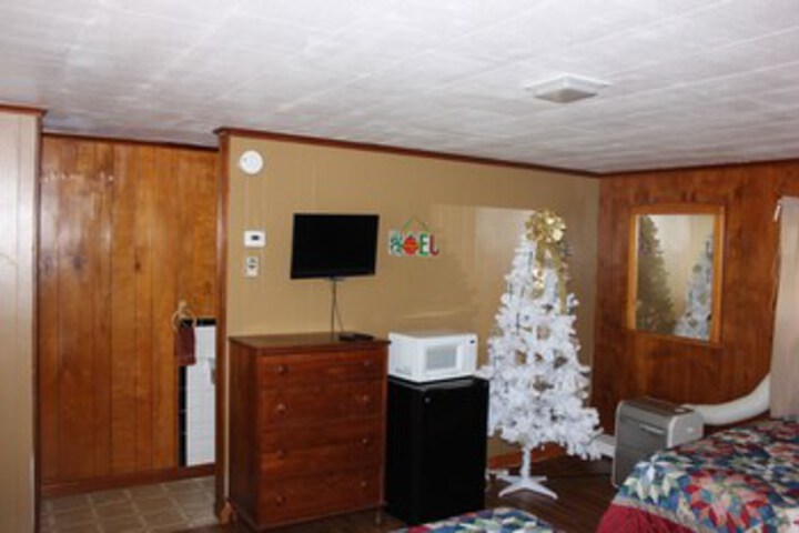 Room 102 of 140