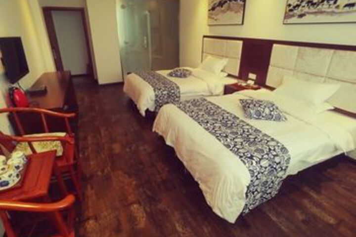 Room 32 of 39