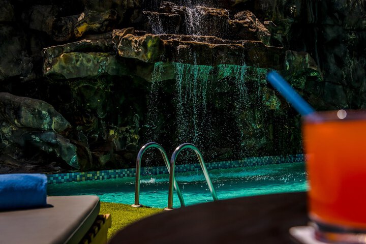 Pool 118 of 149