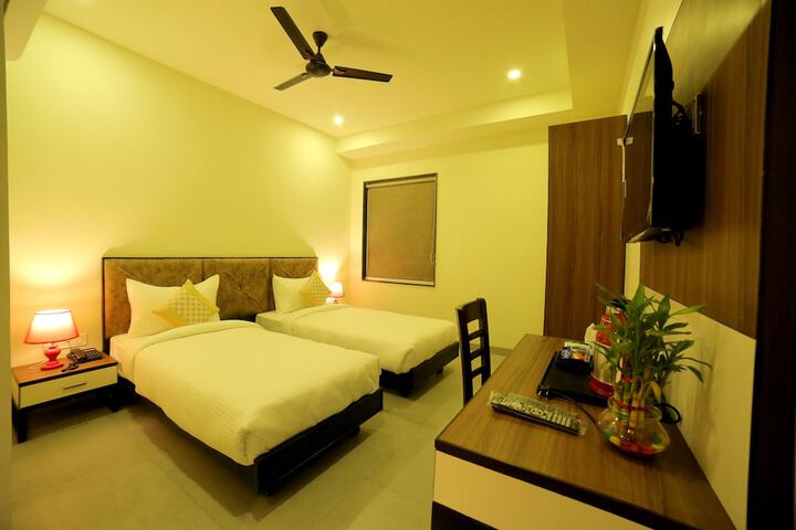 Room 19 of 40