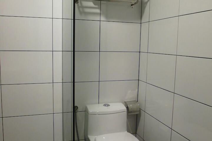 Room 26 of 32