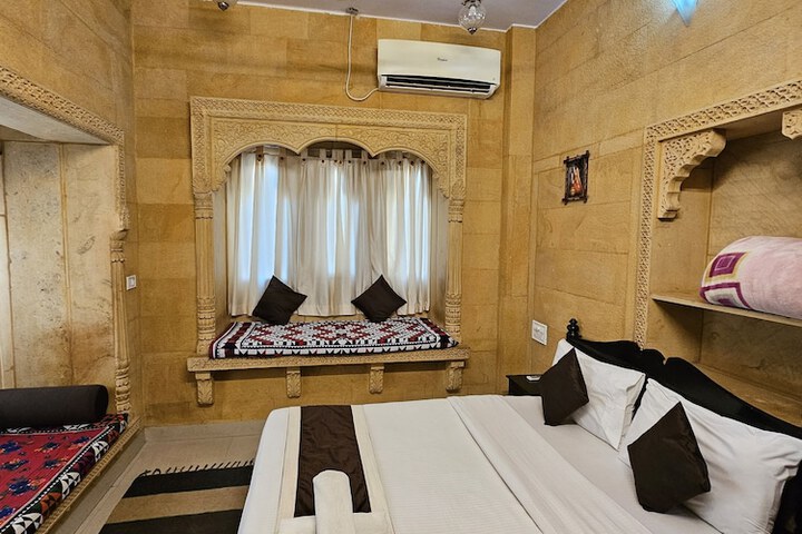 Room 27 of 119