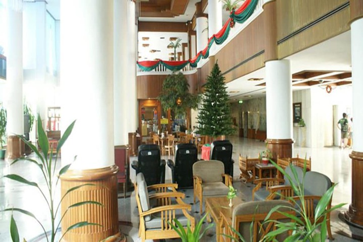 Entrance & Lobby