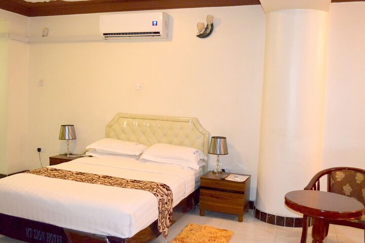 Room 7 of 61
